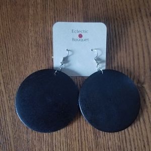 BLACK WOOD DISK EARRINGS